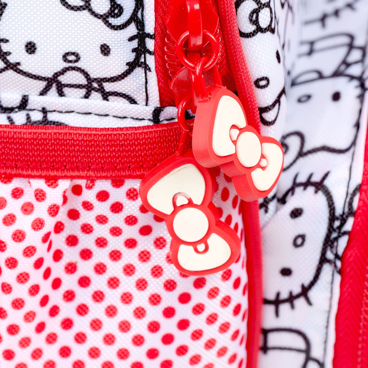 hello-kitty-classic-backpack-cooler-f0 00027925-Z.jpg