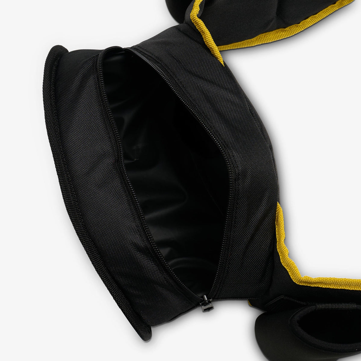 dc-super-heroes-batmantm-belt-fanny-pack-cooler-k1 00027936-O2.jpg