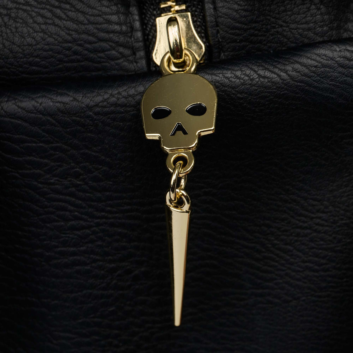liquid-death-coffin-crossbody-cooler-bag-q0 00028055-Z.jpg