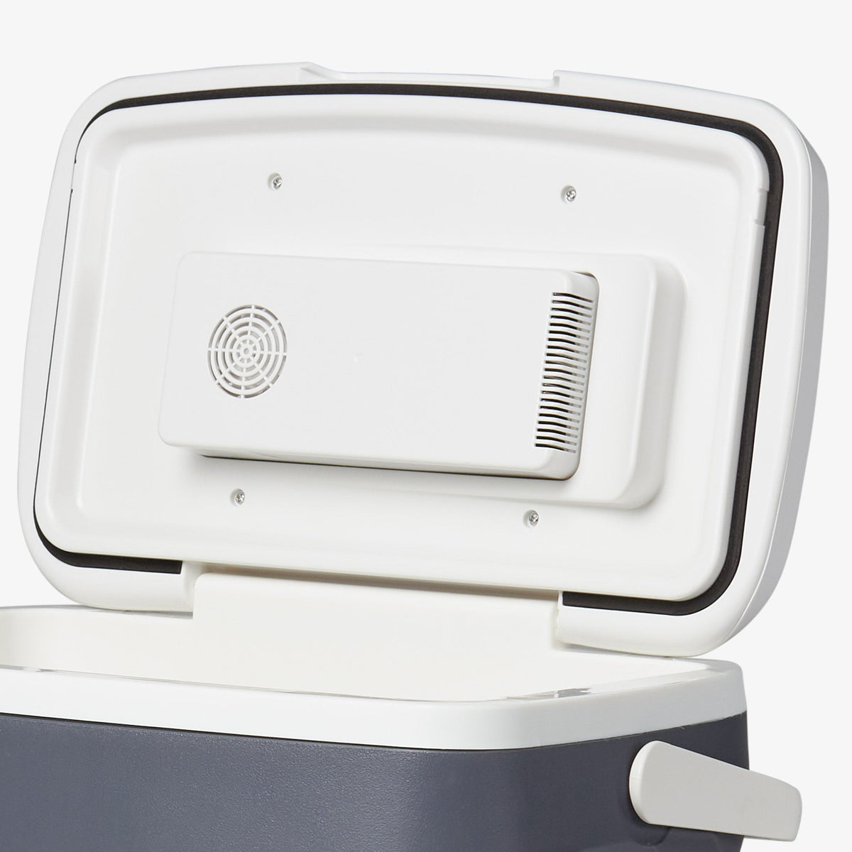 versatemptm-28-qt-portable-electric-cooler-b4 00040390_7.jpg