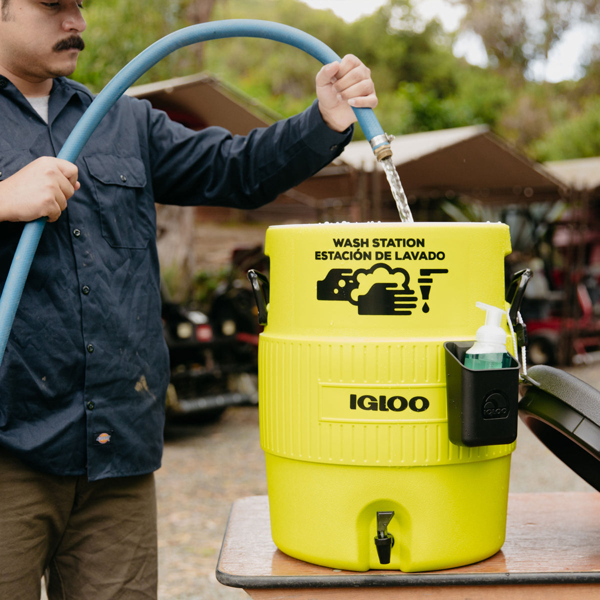 5-gallon-handwash-station-p7 00042260_lifestyle1.jpg