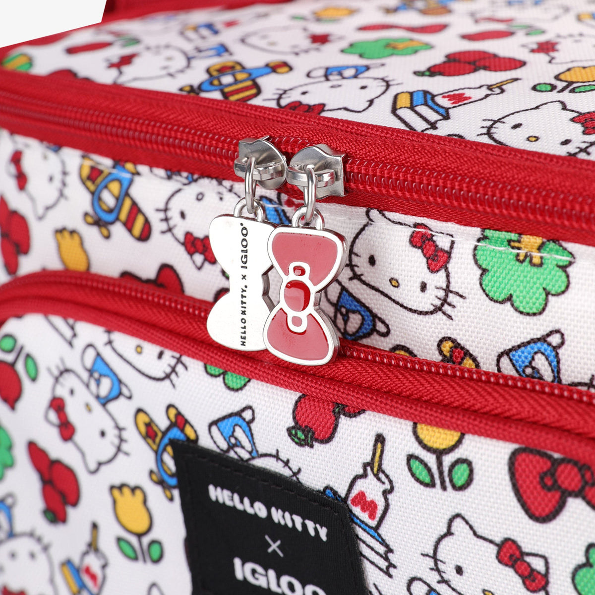 hello-kitty-square-lunch-cooler-bag-f8 00048910-C8.jpg