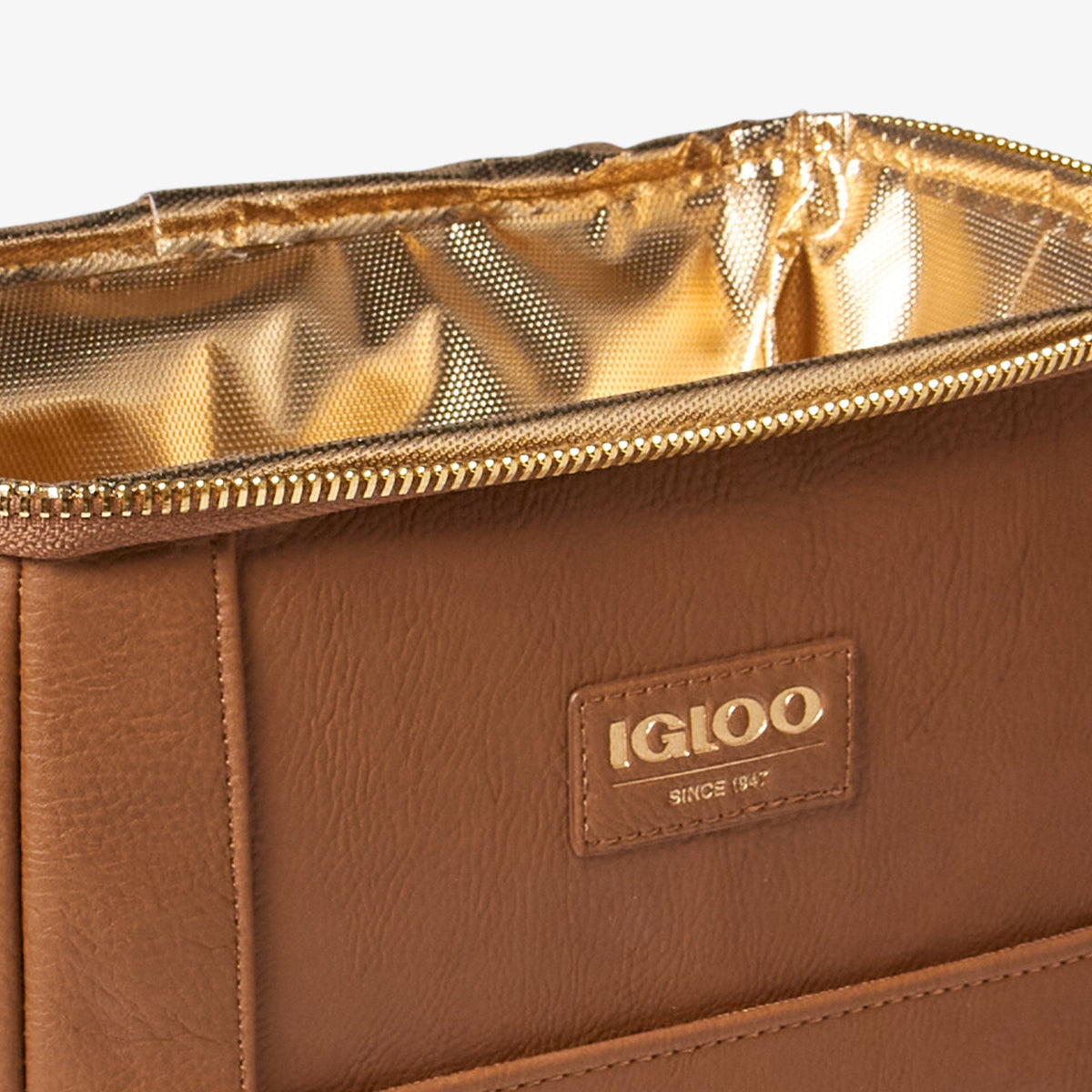 igloo-luxe-mini-convertible-backpack-q1 00066043_D2.jpg