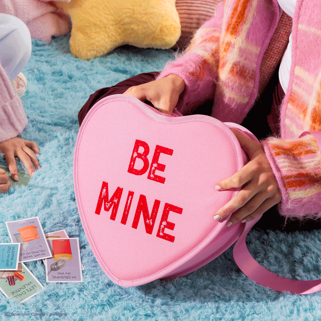 sweethearts-candies-be-mine-cooler-bag-q5 Sweethearts_NATIVE_PDP_Novelty-Tote_GIF.gif